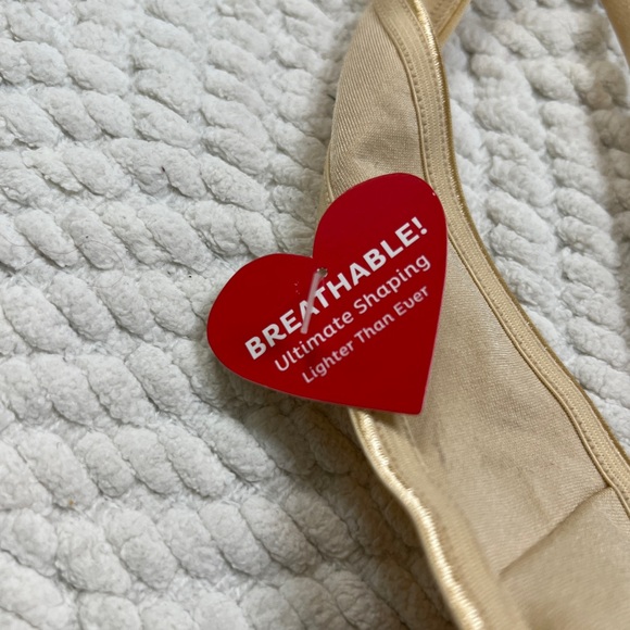 Assets by Spanx Shaping Open-Bust Bodysuit, Medium - Picture 6 of 6